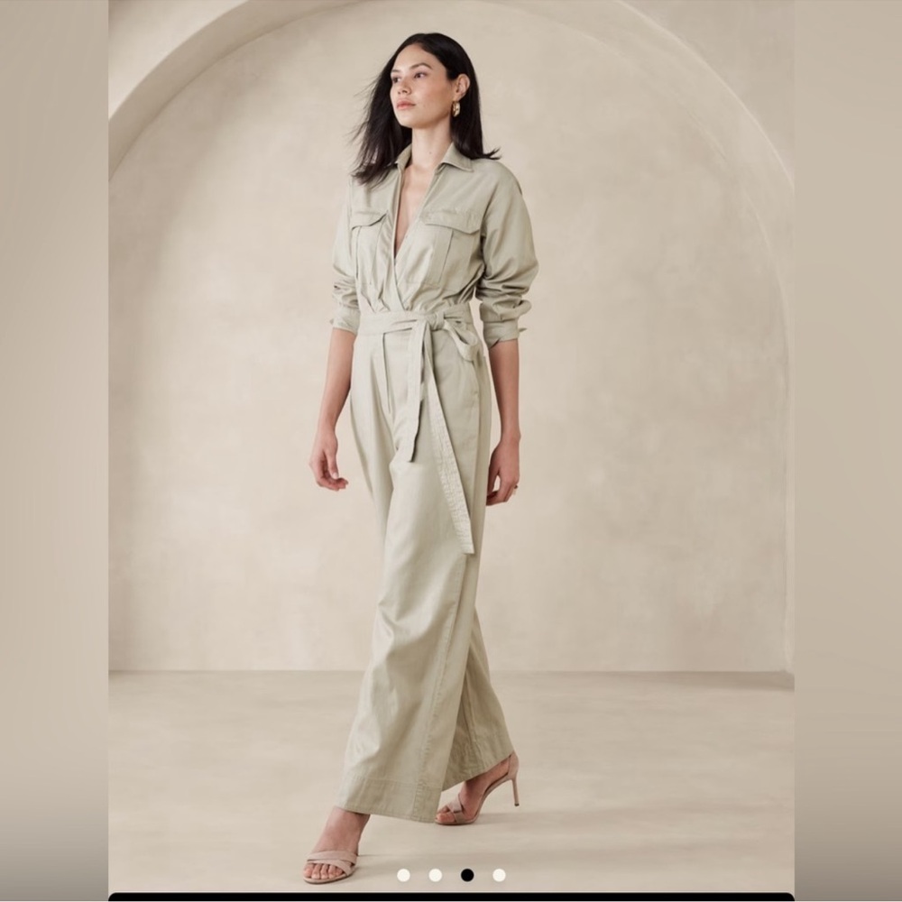 Banana Republic Twill Jumpsuit. New with tags never worn.